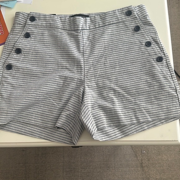 Banana Republic Pants - Banana Republic Shorts NWT